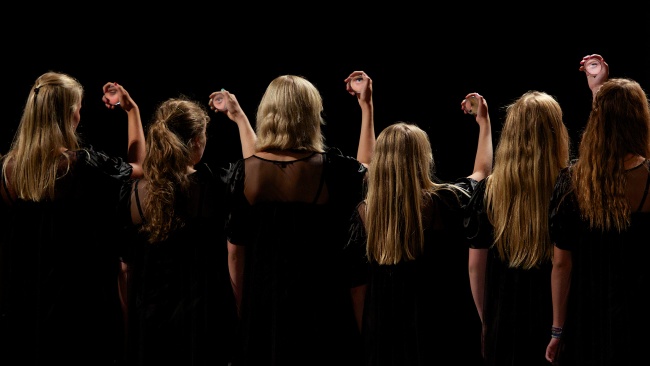 A droplet of light // Det Norske Jentekor og Frode Haltli